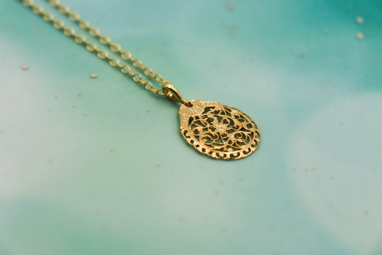 שרשרת צדף זהב ונסה Princess K Jewelry