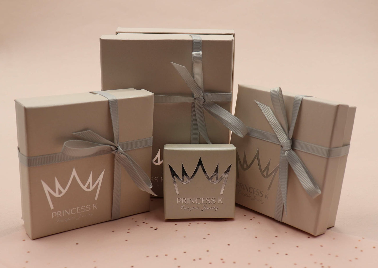 עגילי קריסטל שחור רייבן Princess K Jewelry