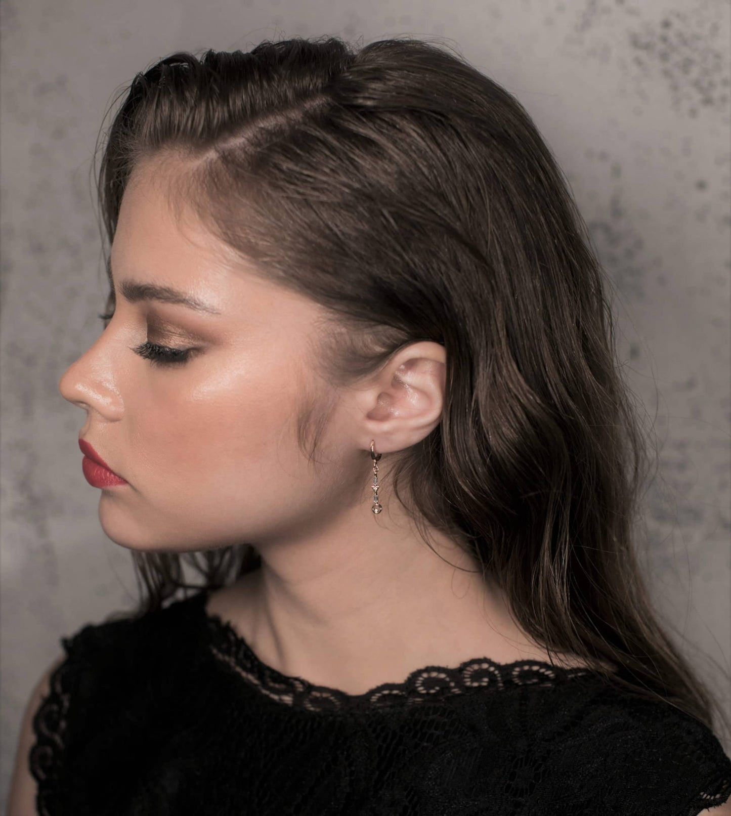 עגילי חישוק בשילוב תליון איימי Princess K Jewelry