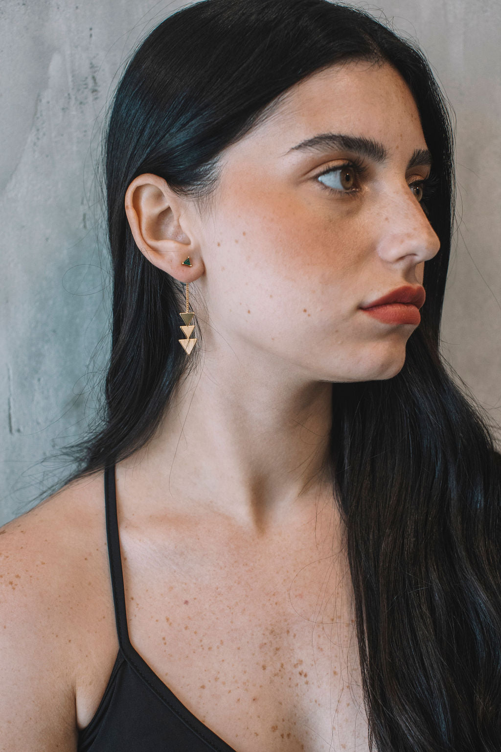 עגילי משולש גרין ארו Princess K Jewelry