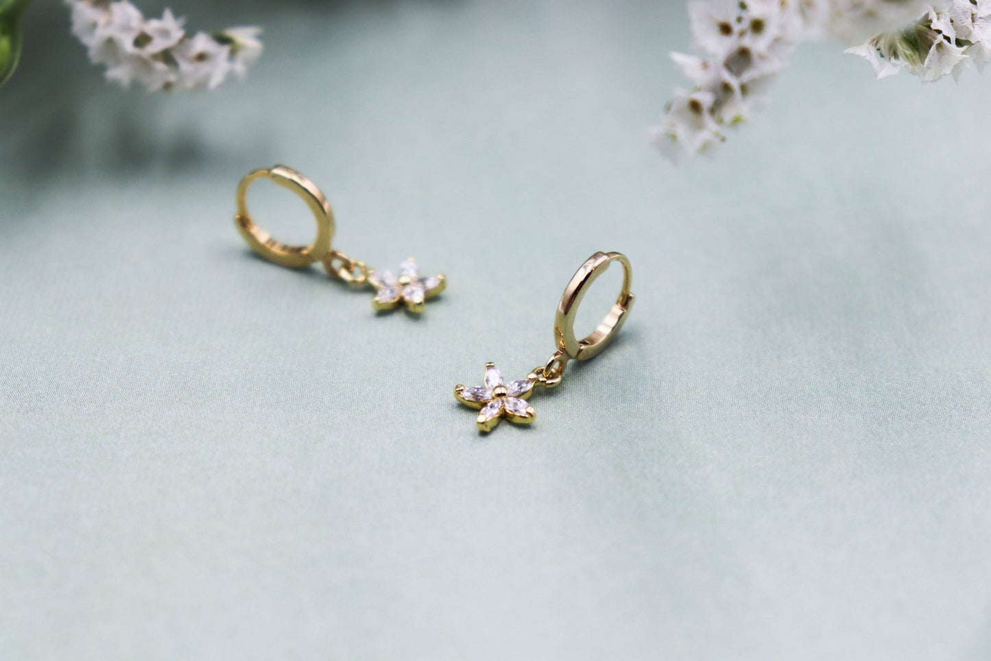 עגילי חישוק פרח טיאנה Princess K Jewelry