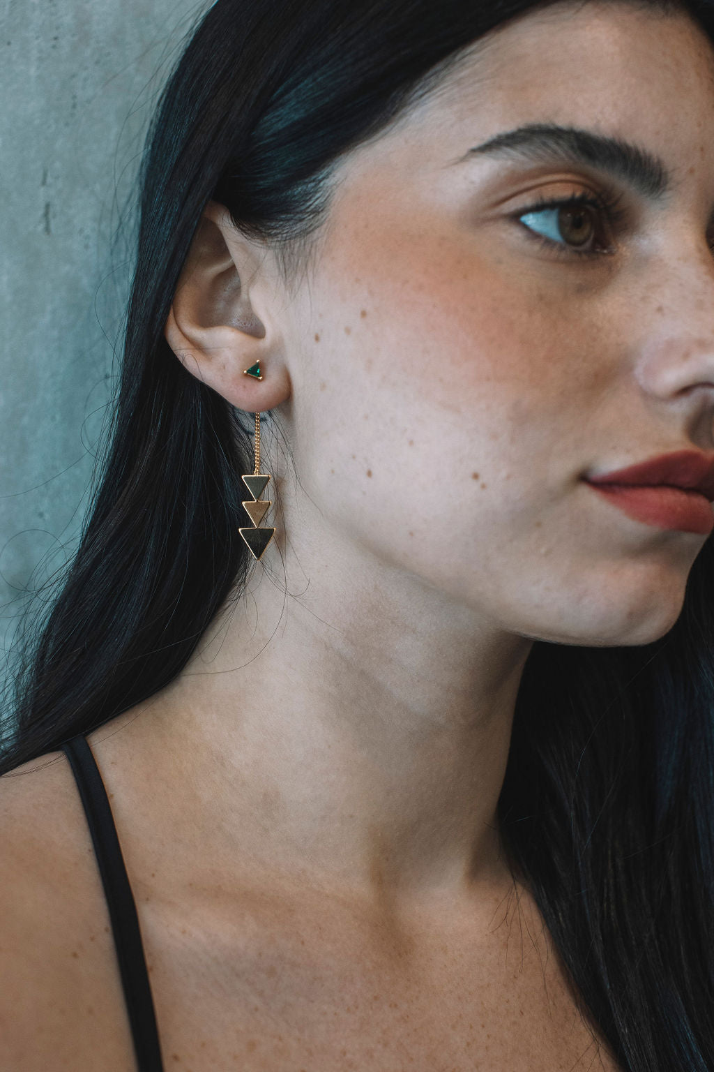 עגילי משולש גרין ארו Princess K Jewelry
