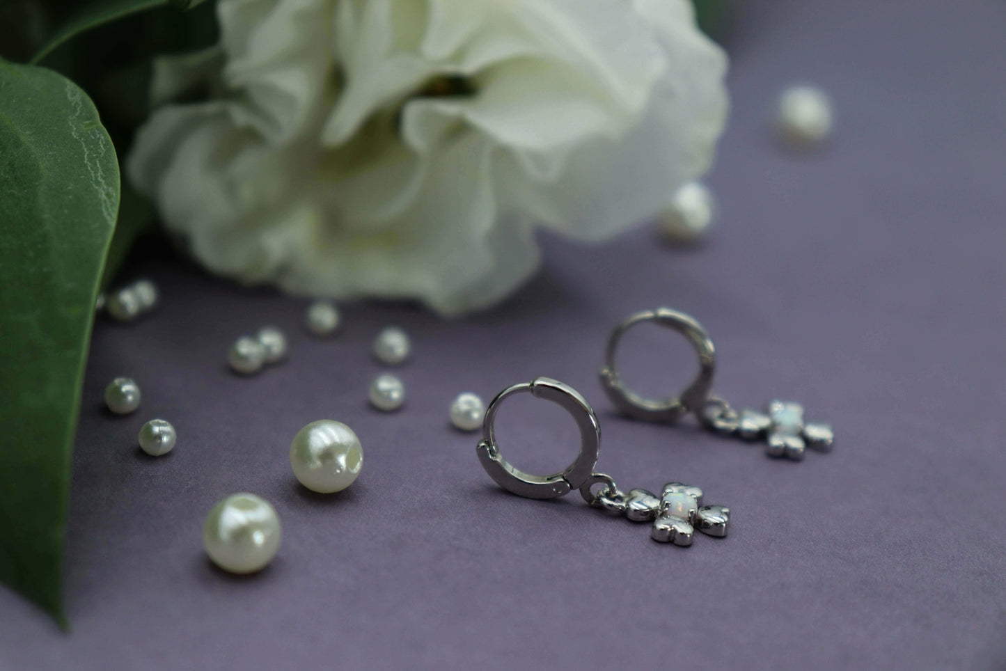 עגילי חישוק בשילוב תליון איבון Princess K Jewelry