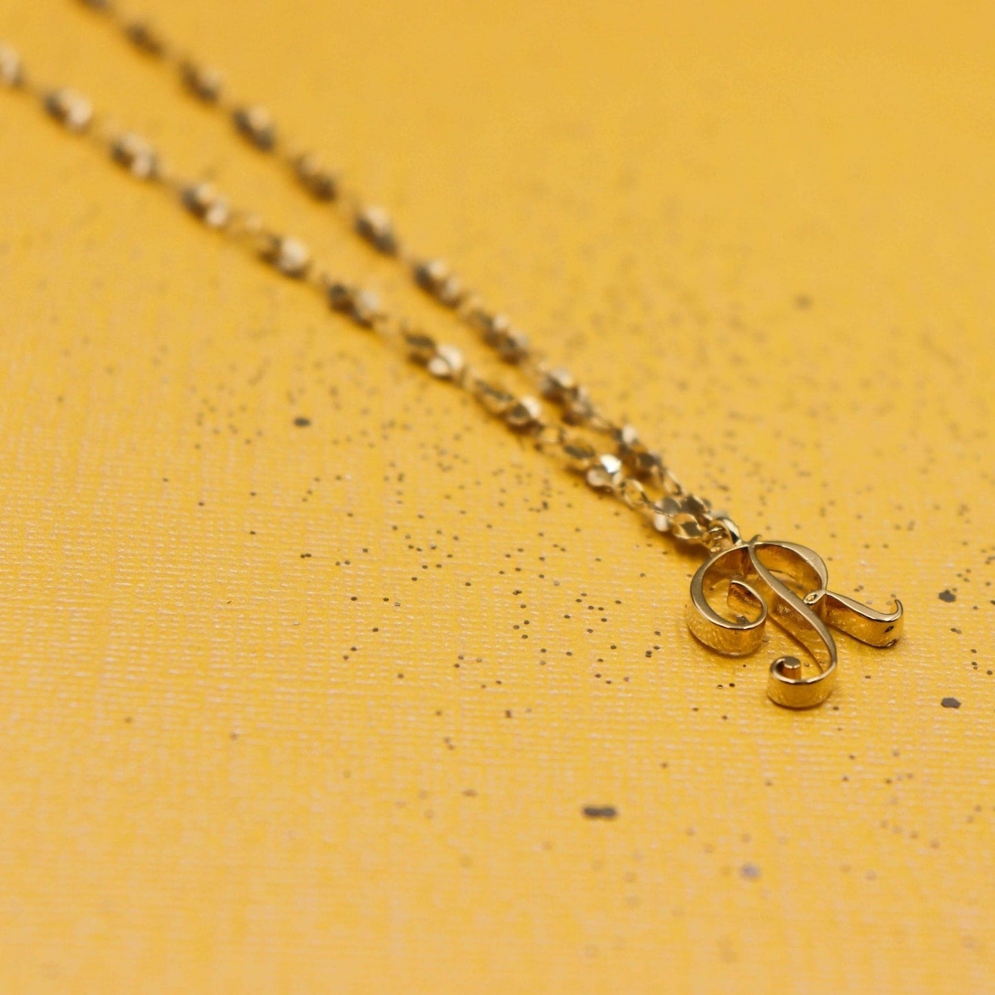 שרשרת אות פרינסס K Princess K Jewelry