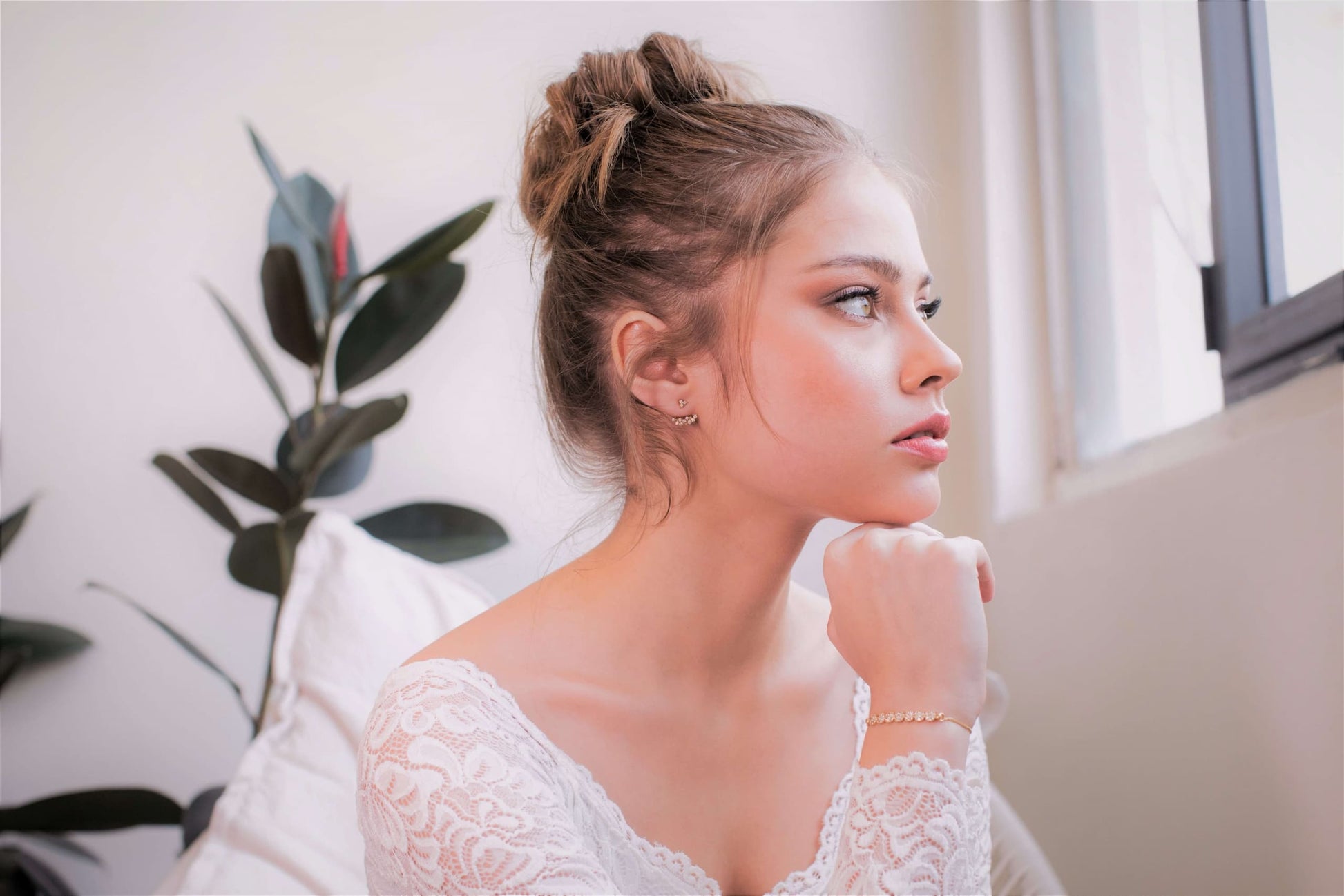 עגילי פרח זהב מרגרט Princess K Jewelry