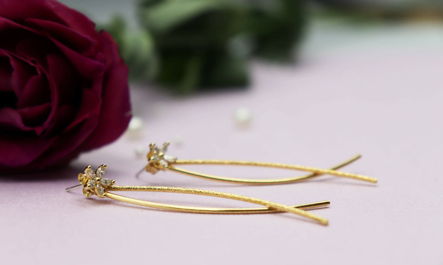 עגילי פרח זהב איב Princess K Jewelry