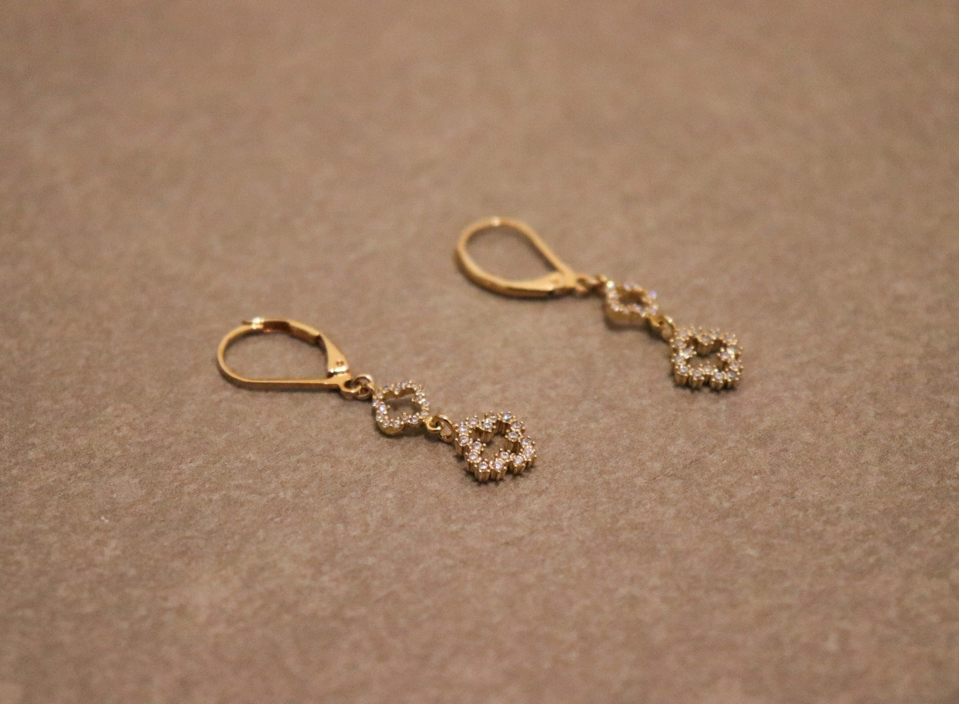 עגילי תלתן זהב סופיה Princess K Jewelry