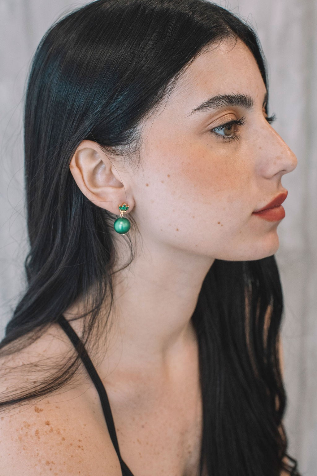 עגילי פנינה ירוקים פיונה Princess K Jewelry