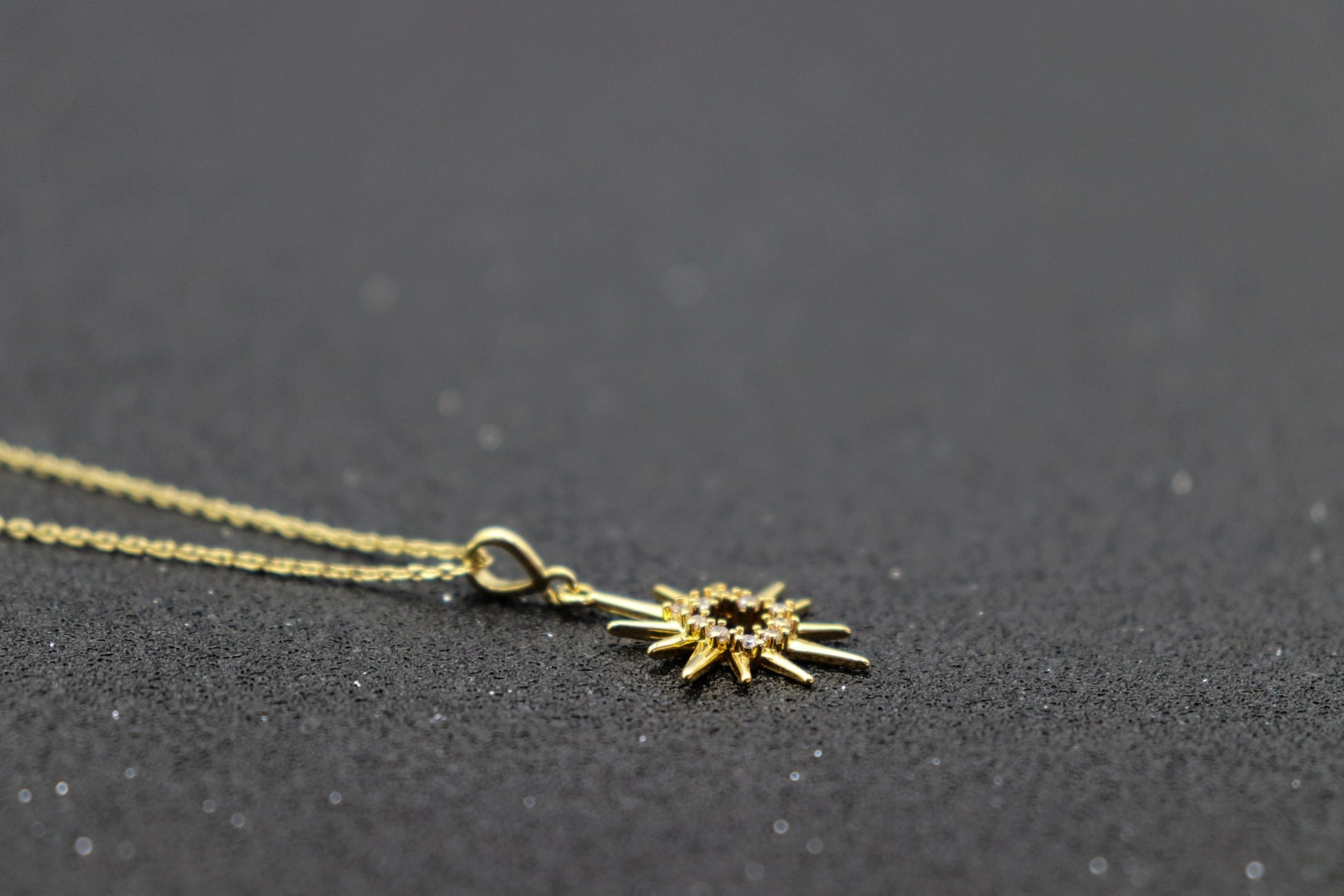 שרשרת כוכב זהב סאן Princess K Jewelry
