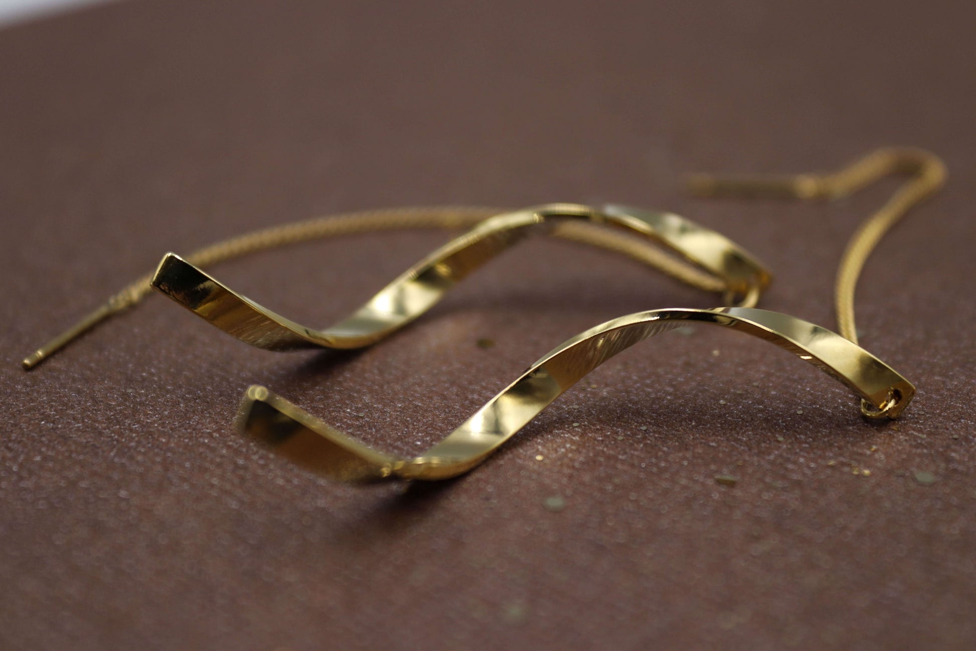 עגילי ספירלה זהב סווירל Princess K Jewelry