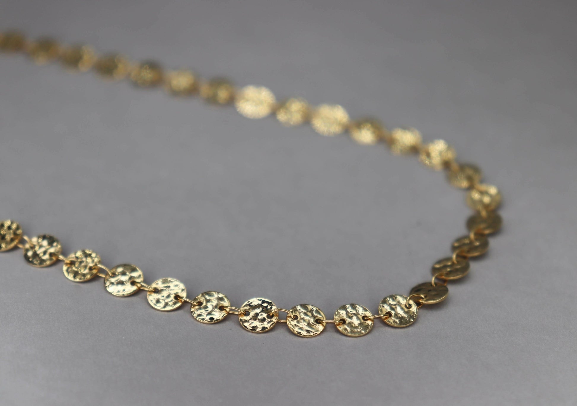 שרשרת צ'וקר זהב סיקווין Princess K Jewelry