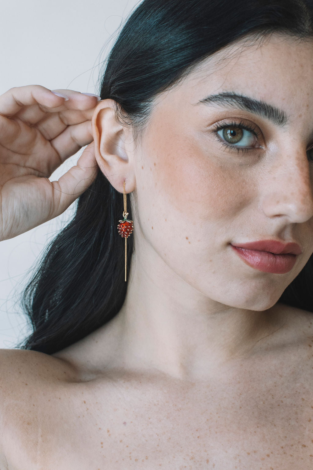 עגילי שרשרת זהב סטרוברי Princess K Jewelry