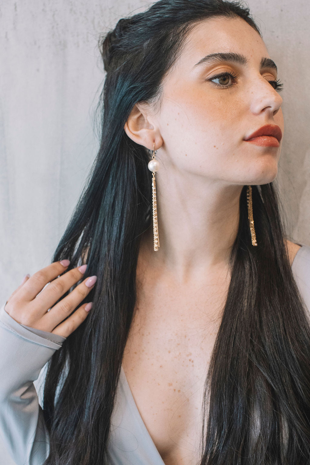 עגילי זהב ופנינה ארוכים פרל גירל Princess K Jewelry