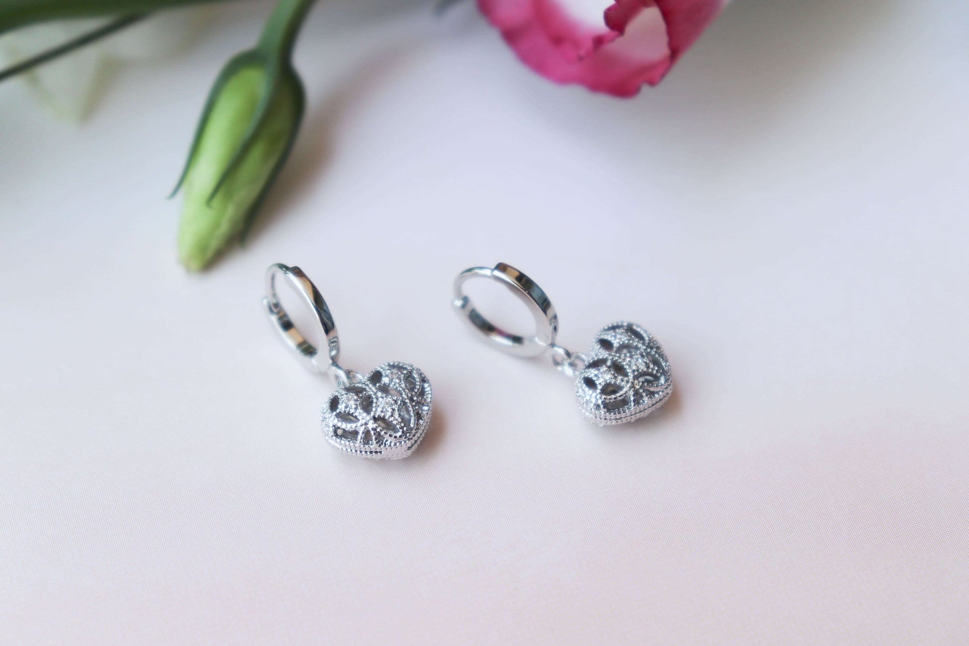 עגילי חישוק לב לולה Princess K Jewelry