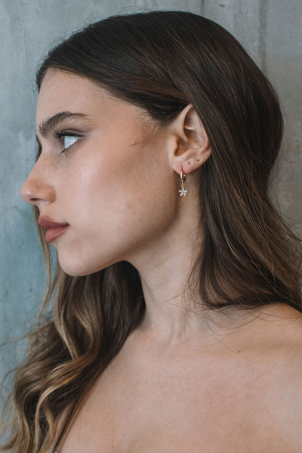 עגילי חישוק פרח טיאנה Princess K Jewelry