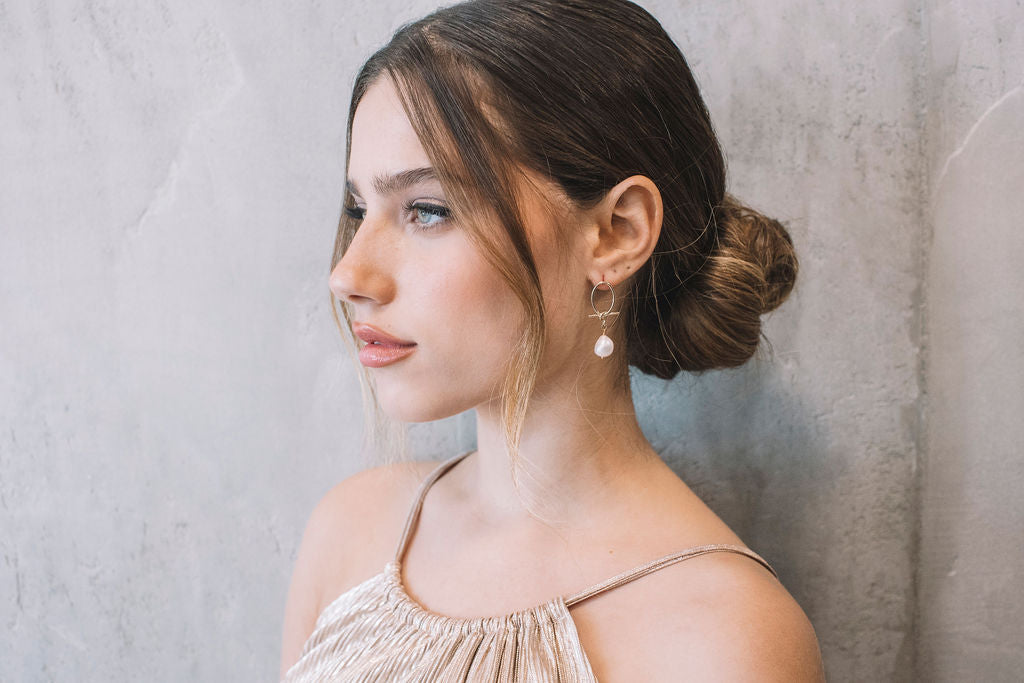 עגילי פנינה זהב אלכסנדרה Princess K Jewelry