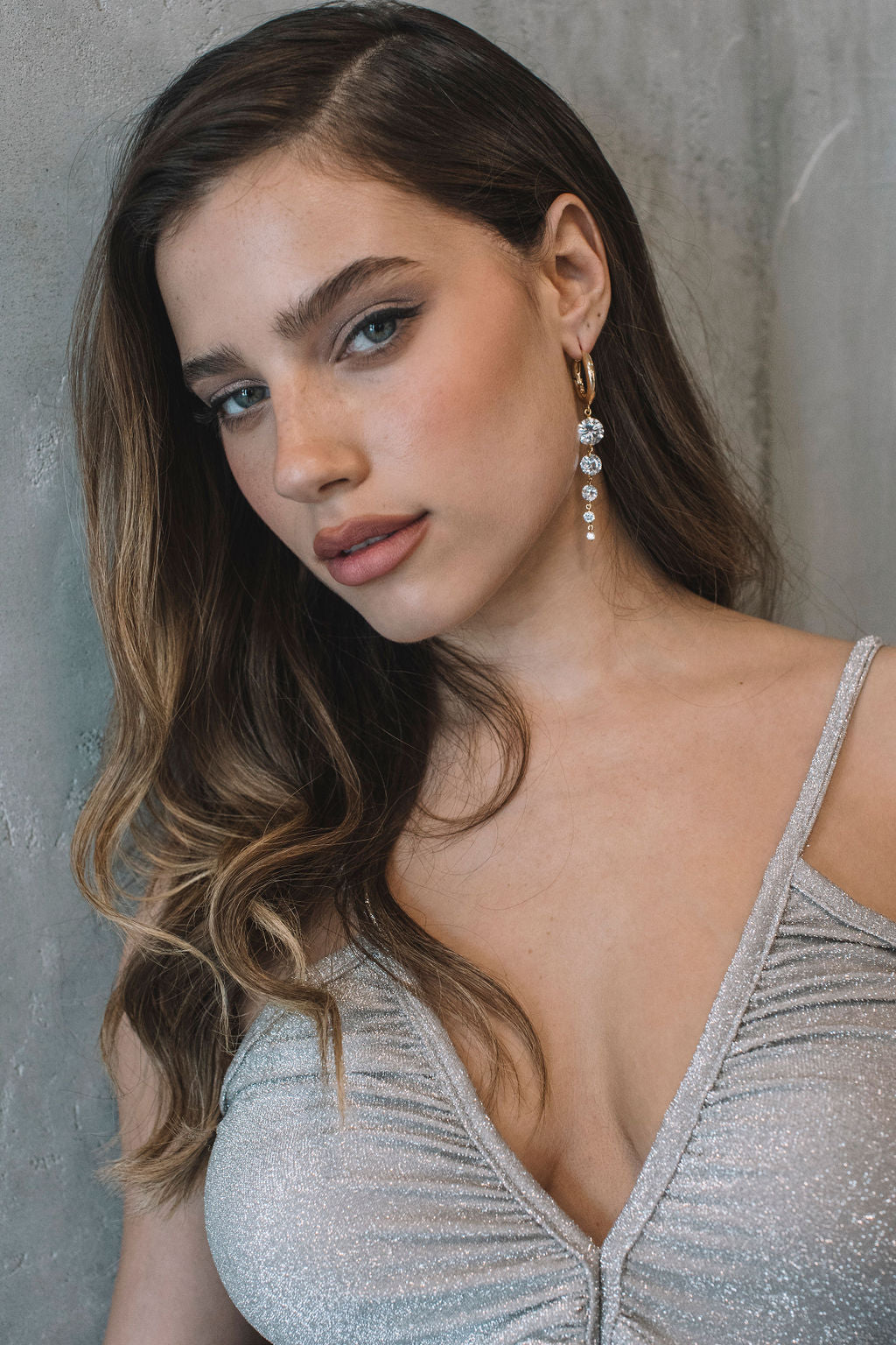 עגילי חישוק בשילוב זירקונים פול גלאם Princess K Jewelry