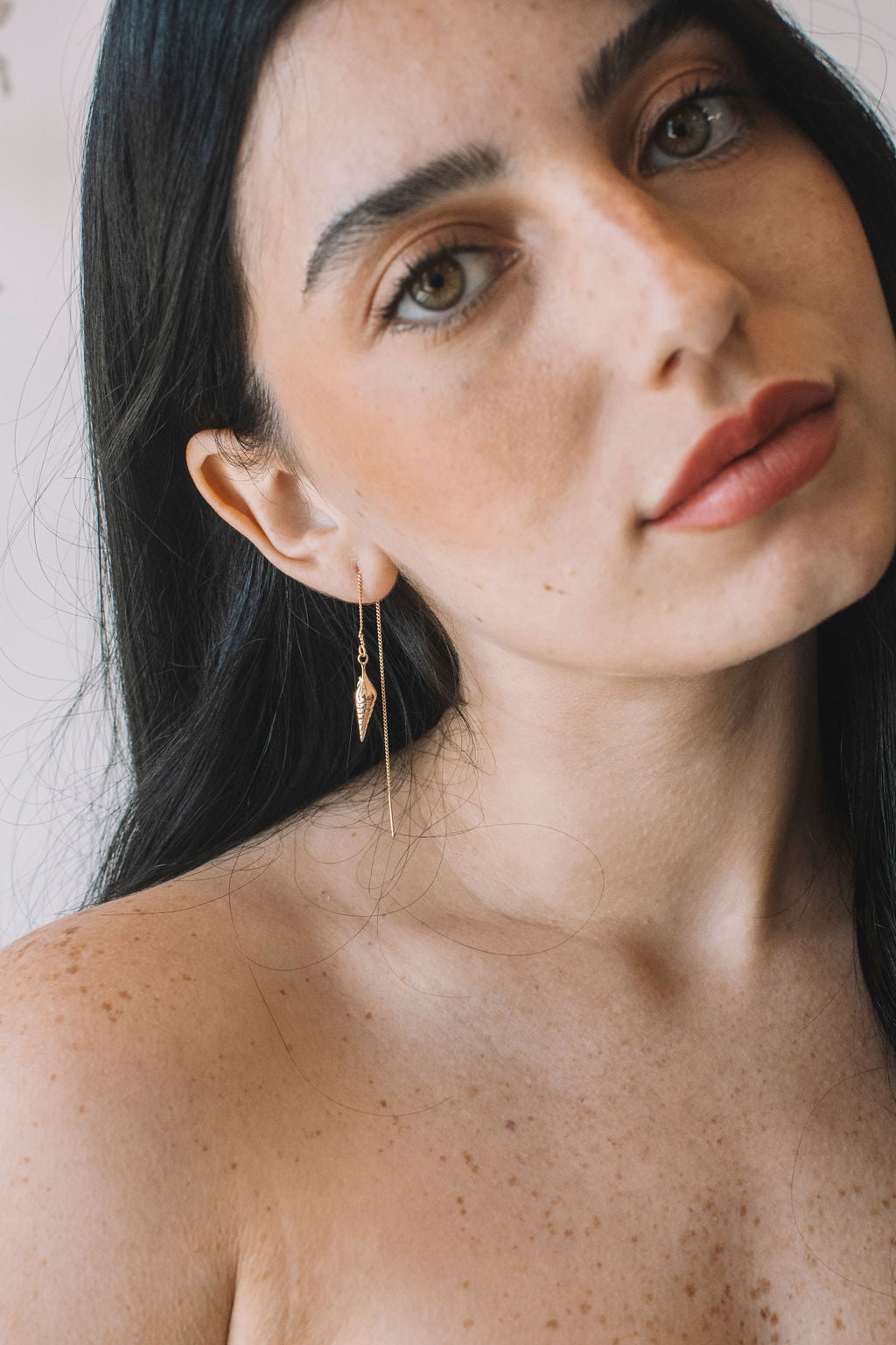 עגילי צדף זהב קורדליה Princess K Jewelry