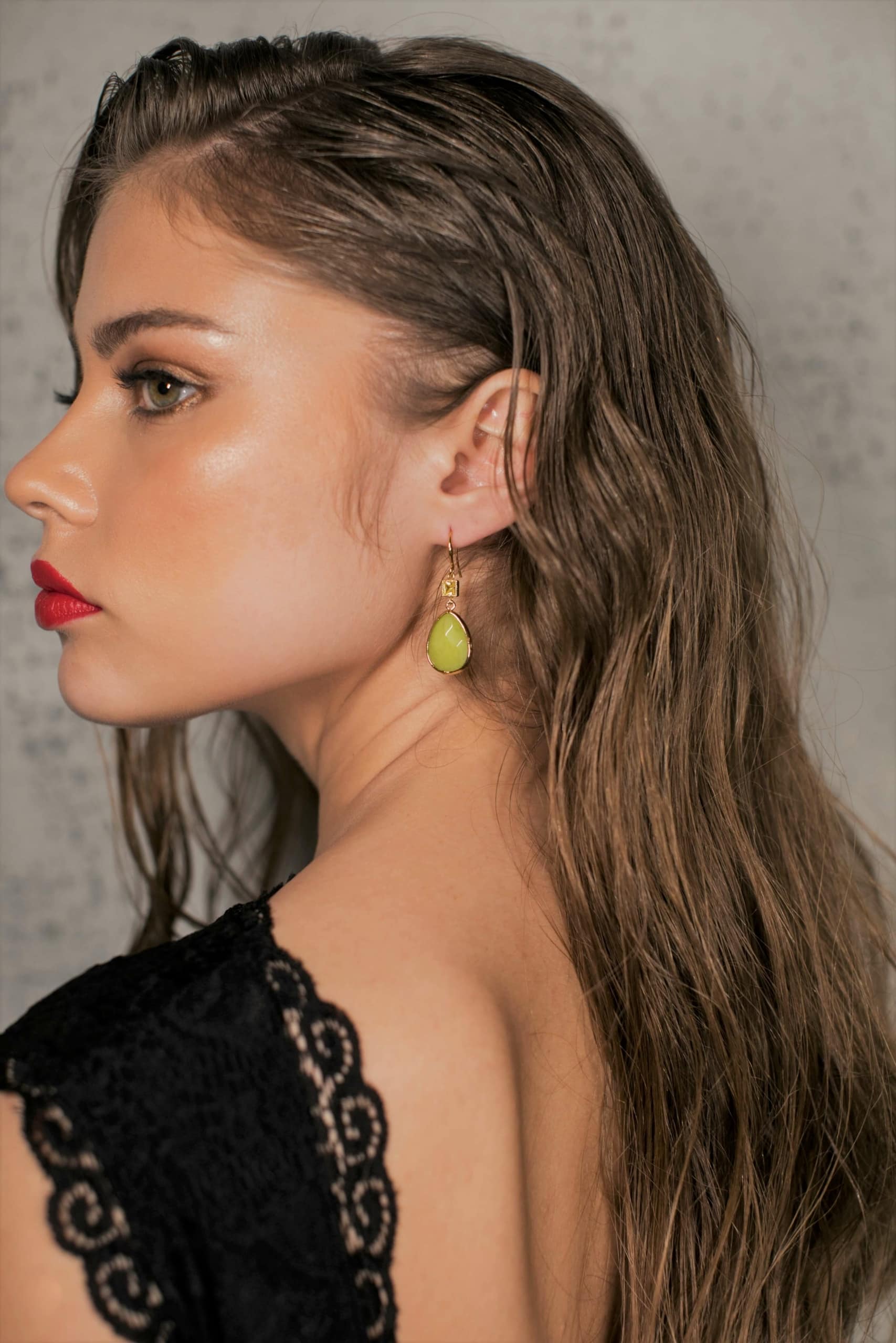 עגילי טיפה צהובים אמה Princess K Jewelry