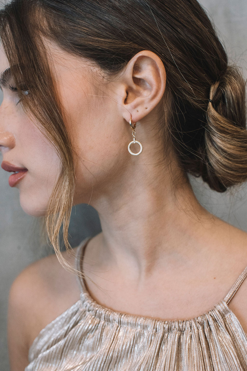 עגילי זהב עגולים אלכסיס Princess K Jewelry