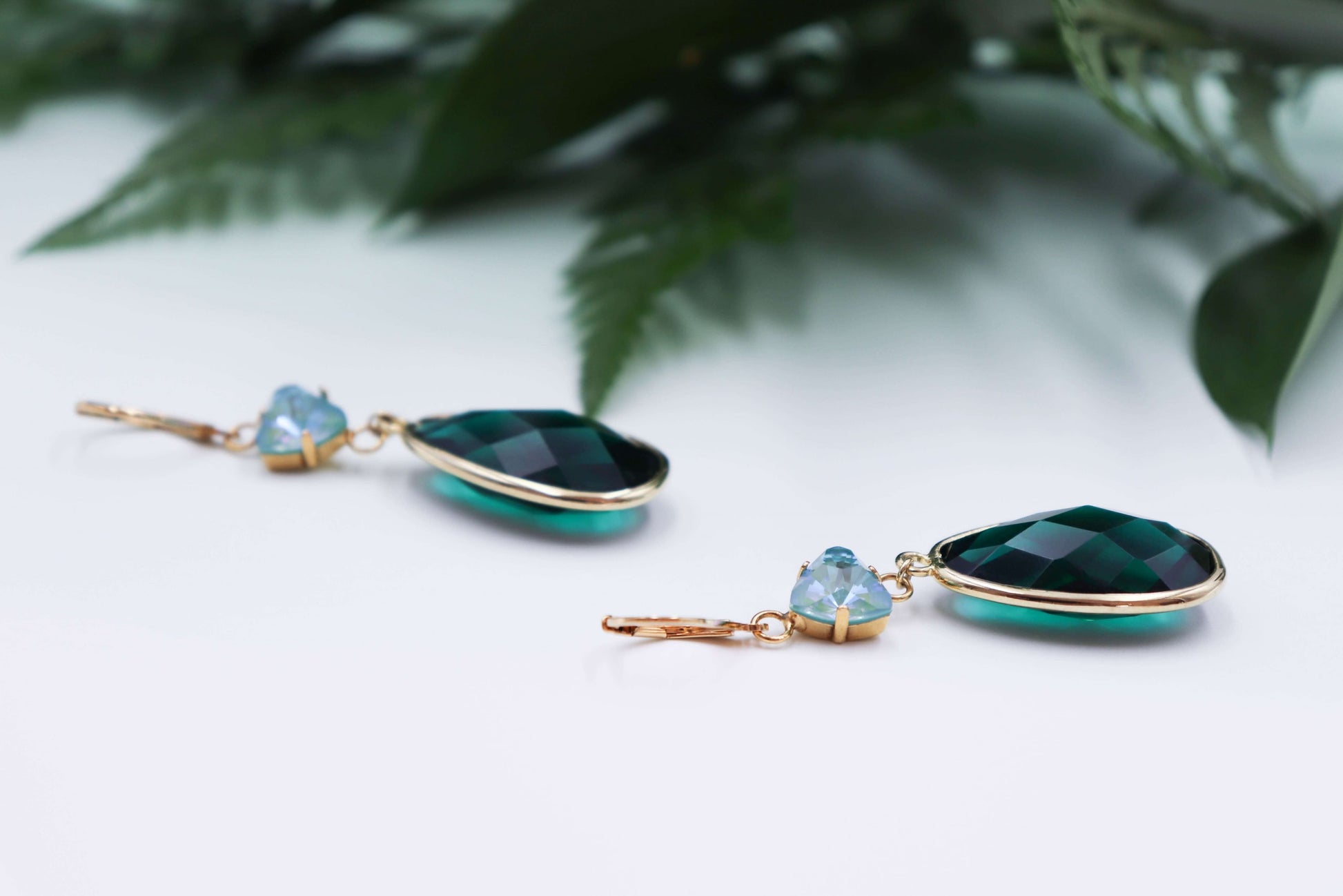 עגילי טיפה ירוקים גלוריה Princess K Jewelry