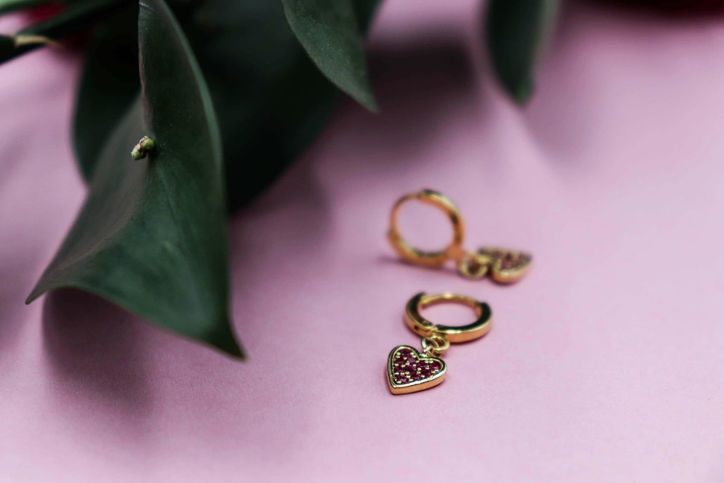 עגילי לב קווין אוף הארטס Princess K Jewelry