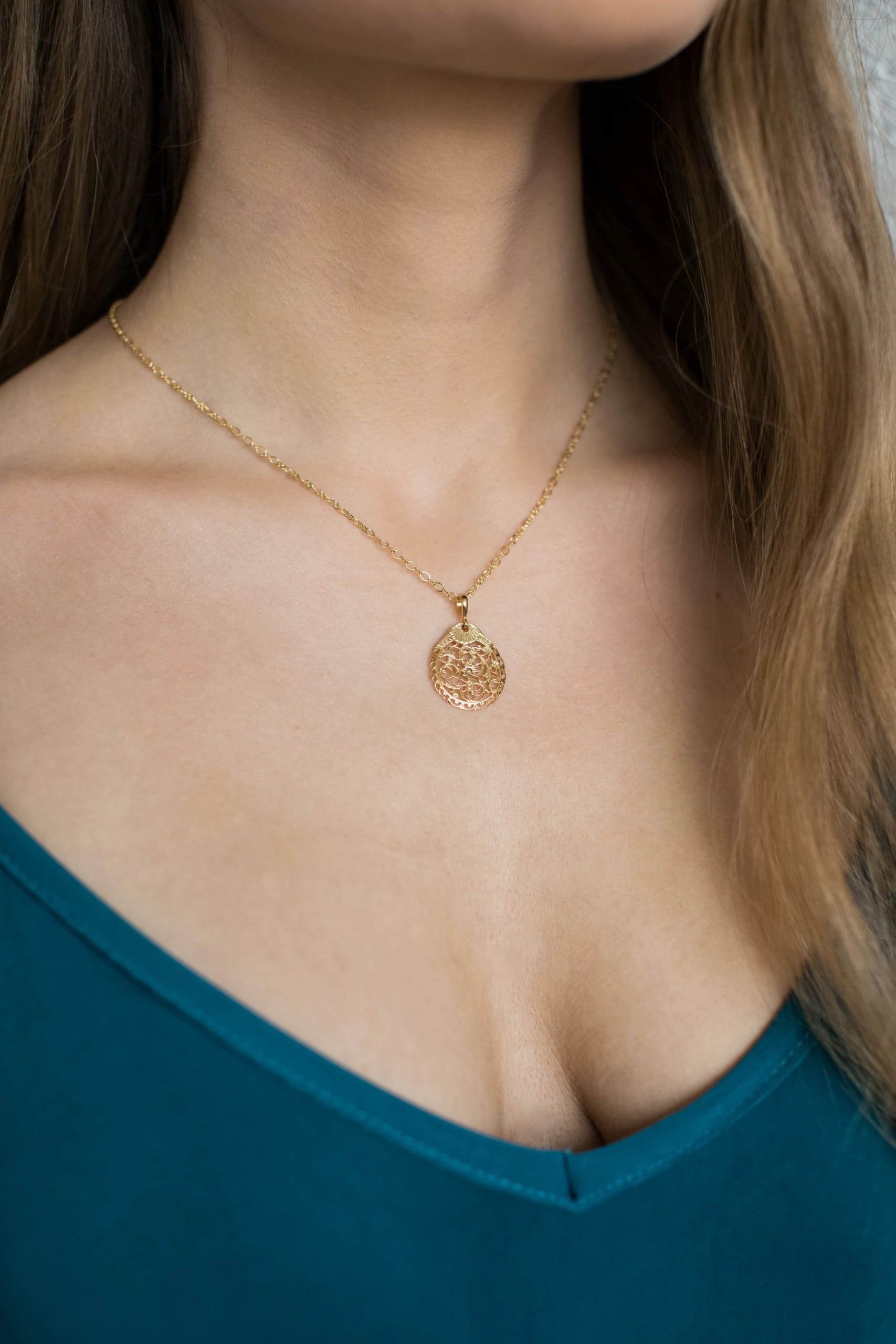 שרשרת צדף זהב ונסה Princess K Jewelry