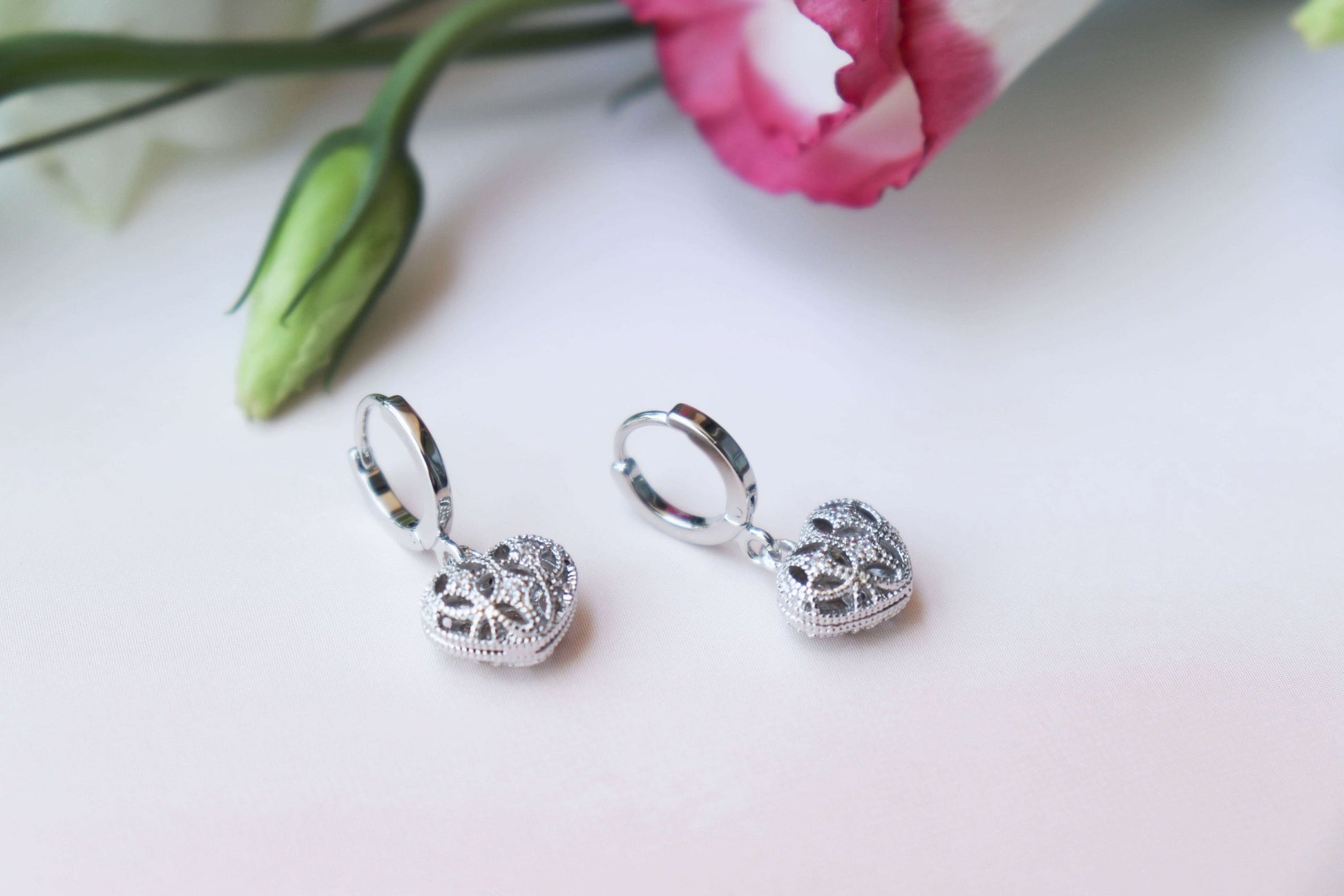 עגילי חישוק לב לולה Princess K Jewelry