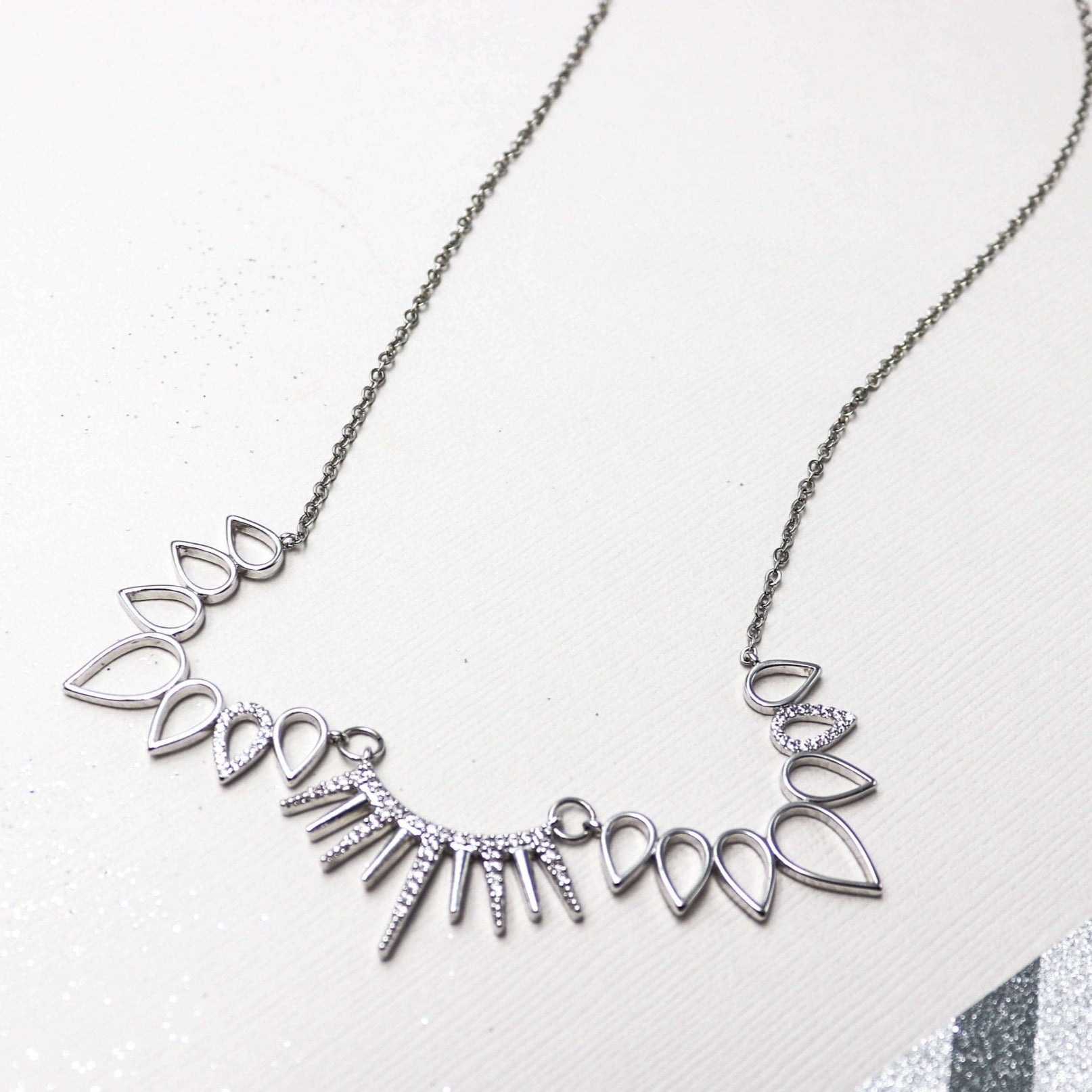 שרשרת עלים אורורה כסף Princess K Jewelry