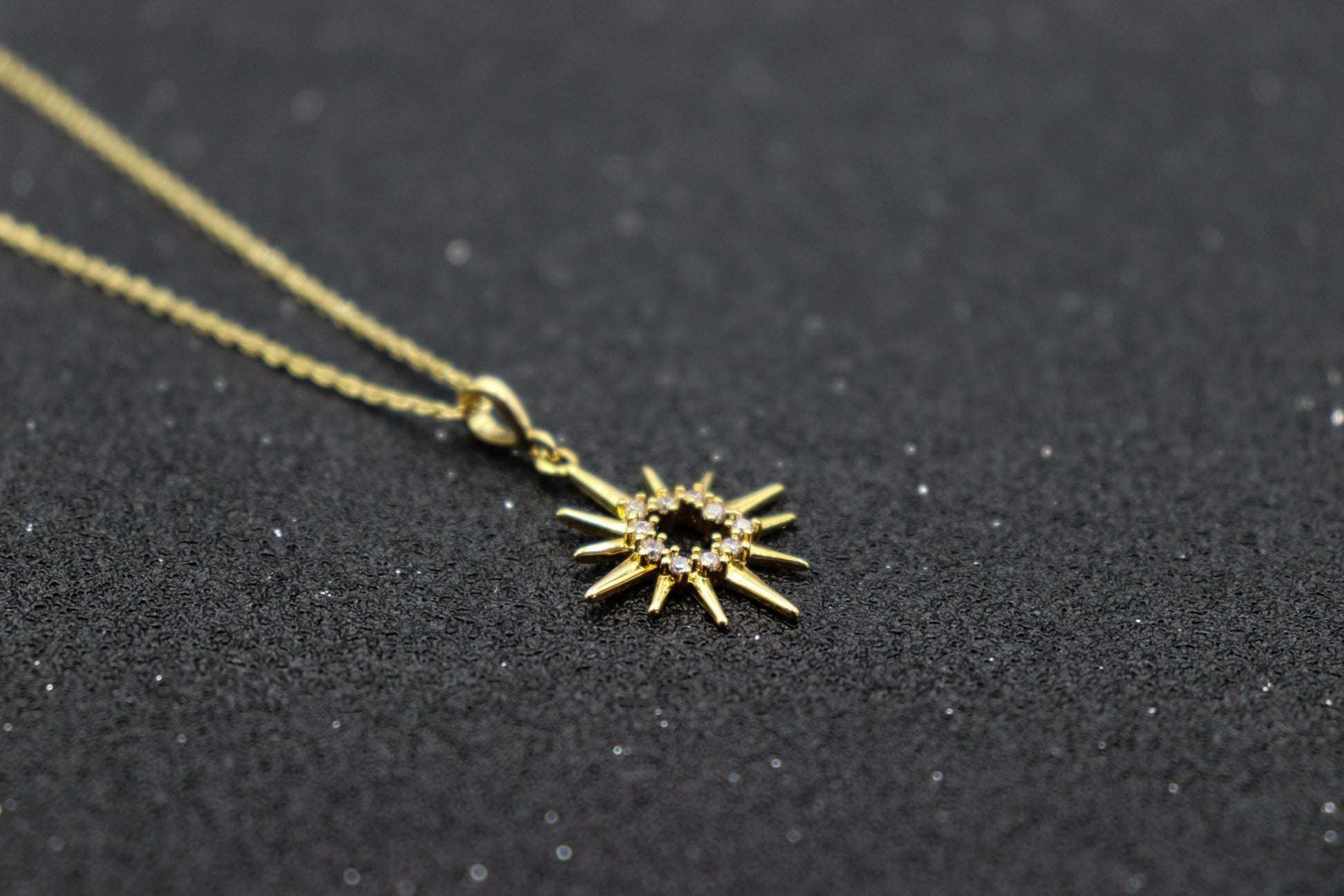 שרשרת כוכב זהב סאן Princess K Jewelry