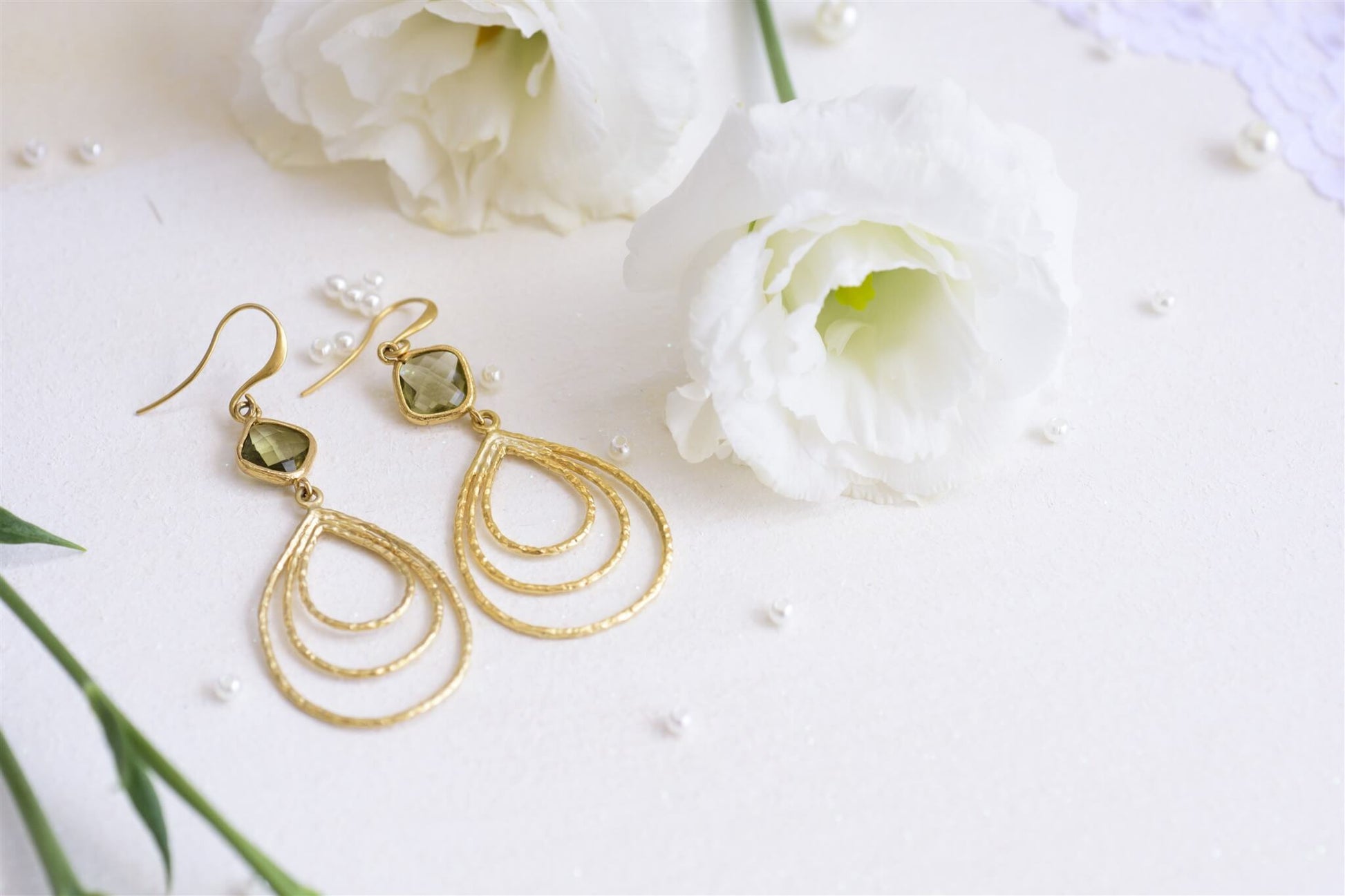 עגילי טיפה ירוקים אוליב Princess K Jewelry