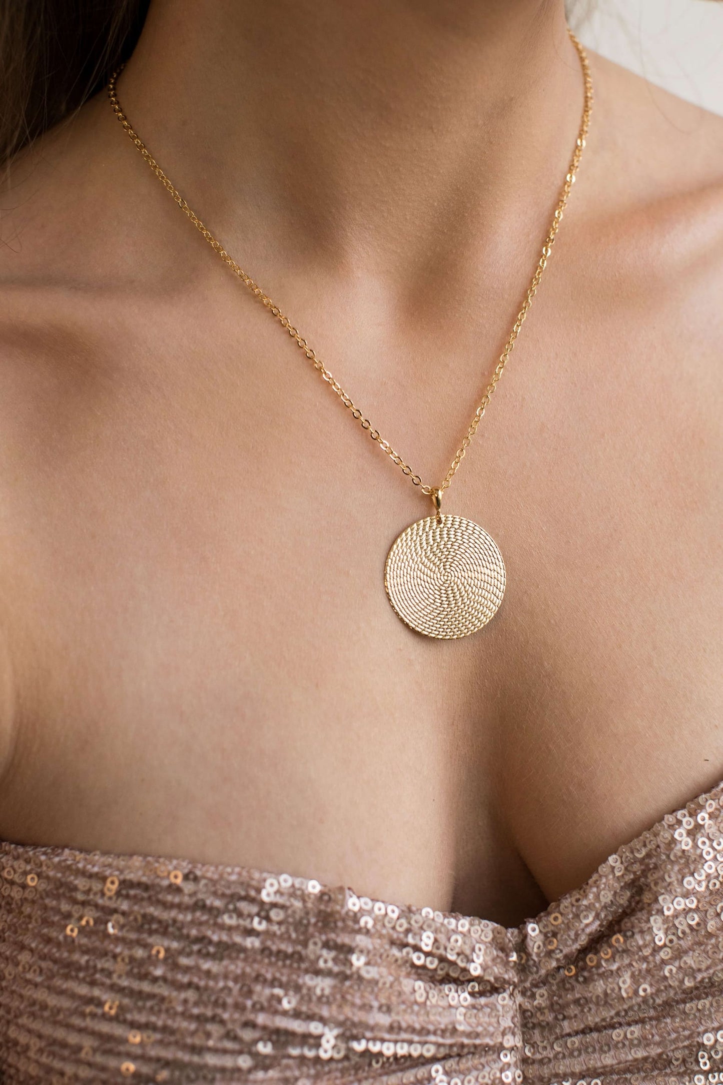 שרשרת מטבע זהב פני Princess K Jewelry
