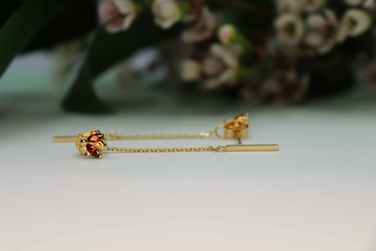עגילי זהב דו צדדיים ליידיבאג Princess K Jewelry