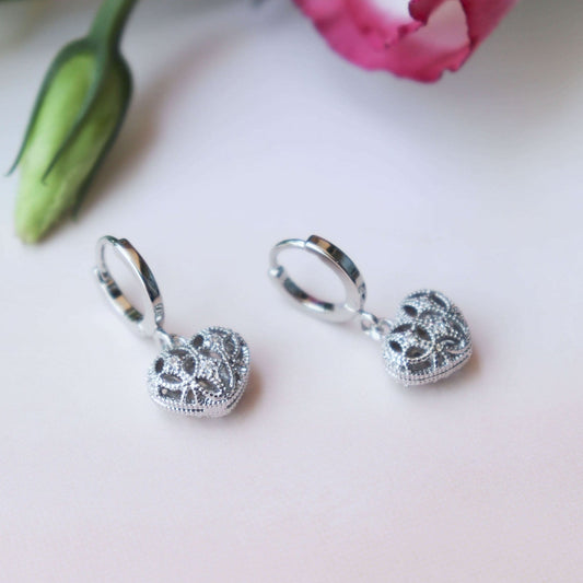 עגילי חישוק לב לולה Princess K Jewelry