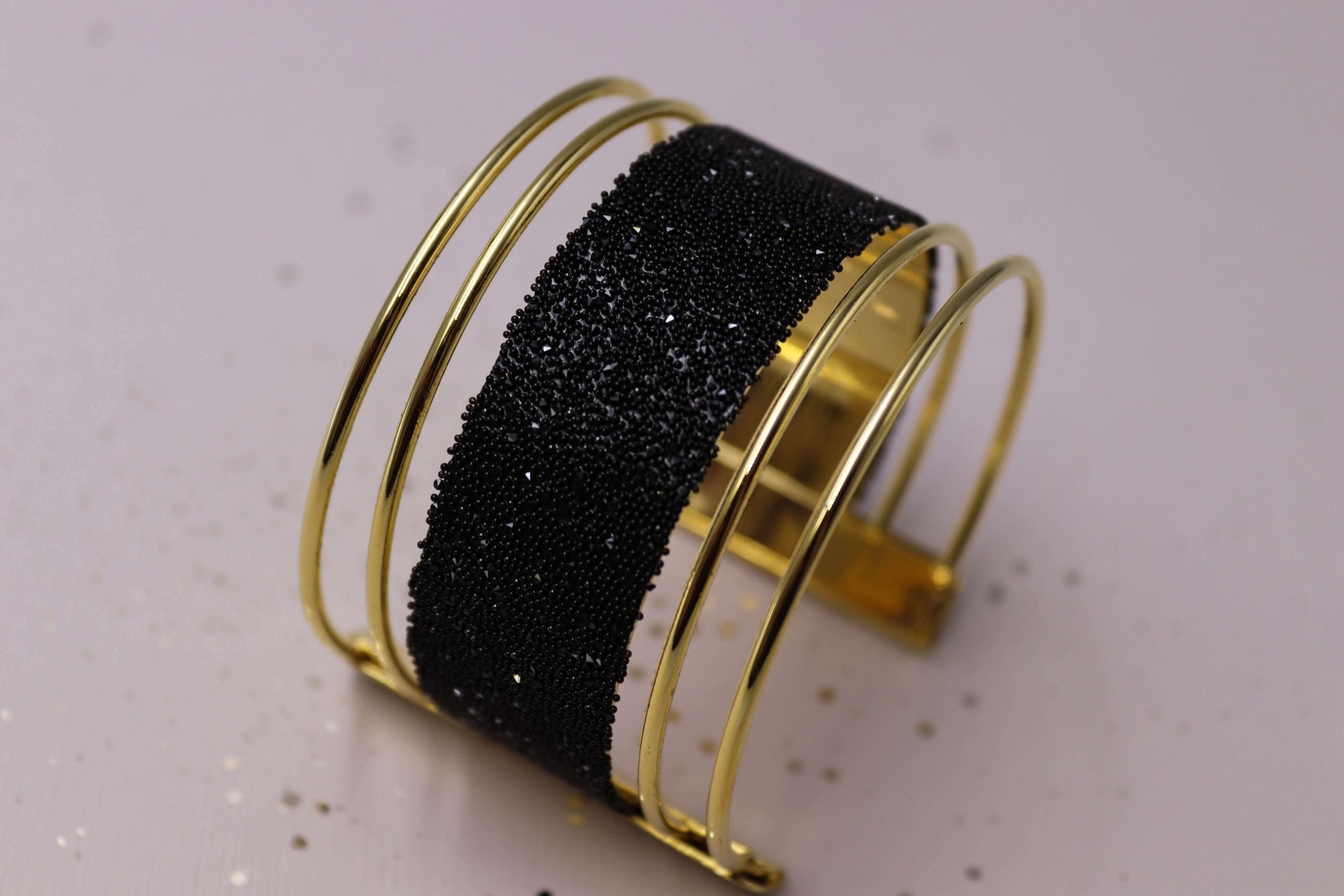 צמיד זהב עבה קוויאר Princess K Jewelry