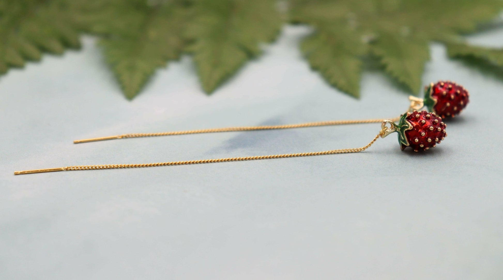 עגילי שרשרת זהב סטרוברי Princess K Jewelry