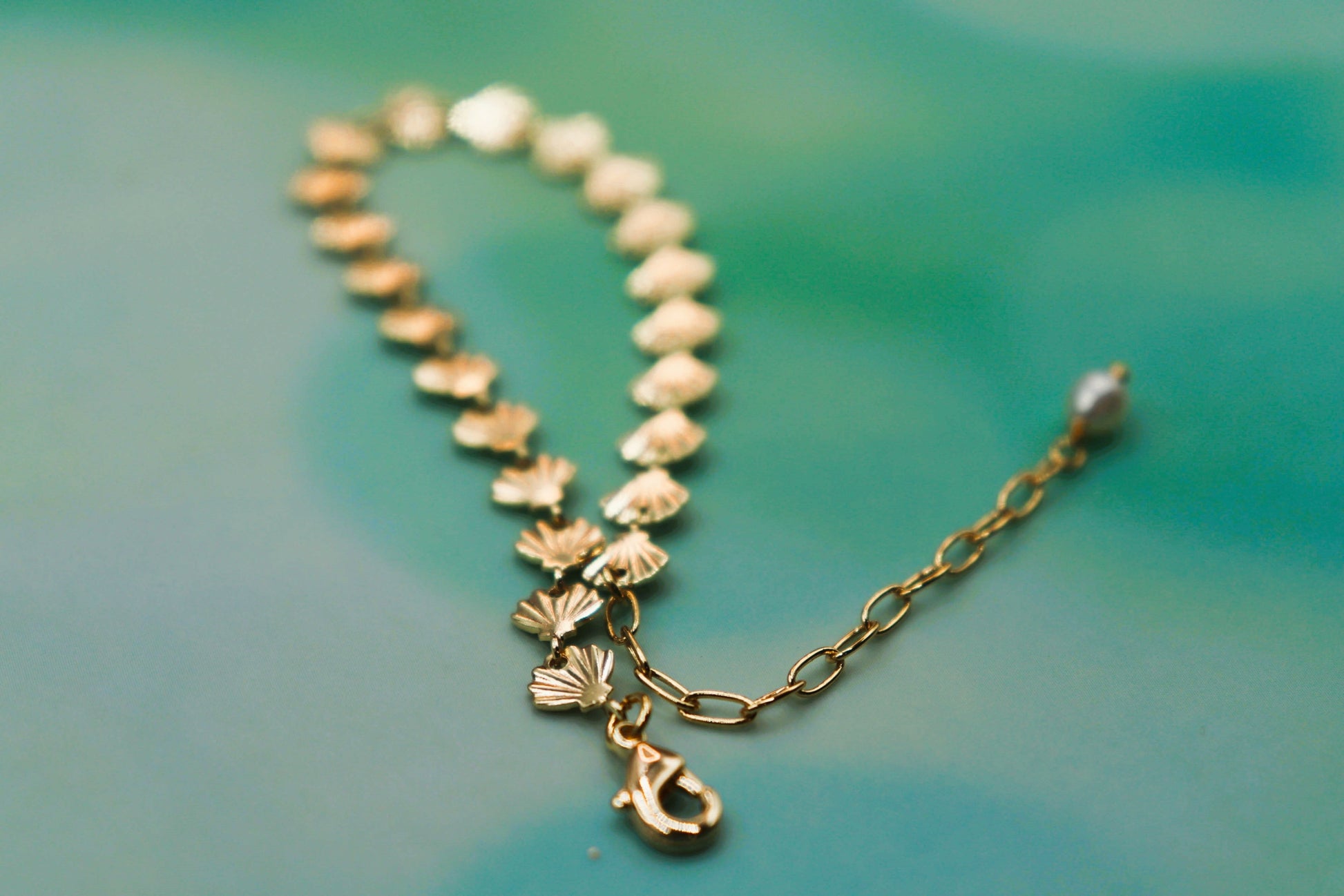 צמיד צדפים זהב מלודי Princess K Jewelry