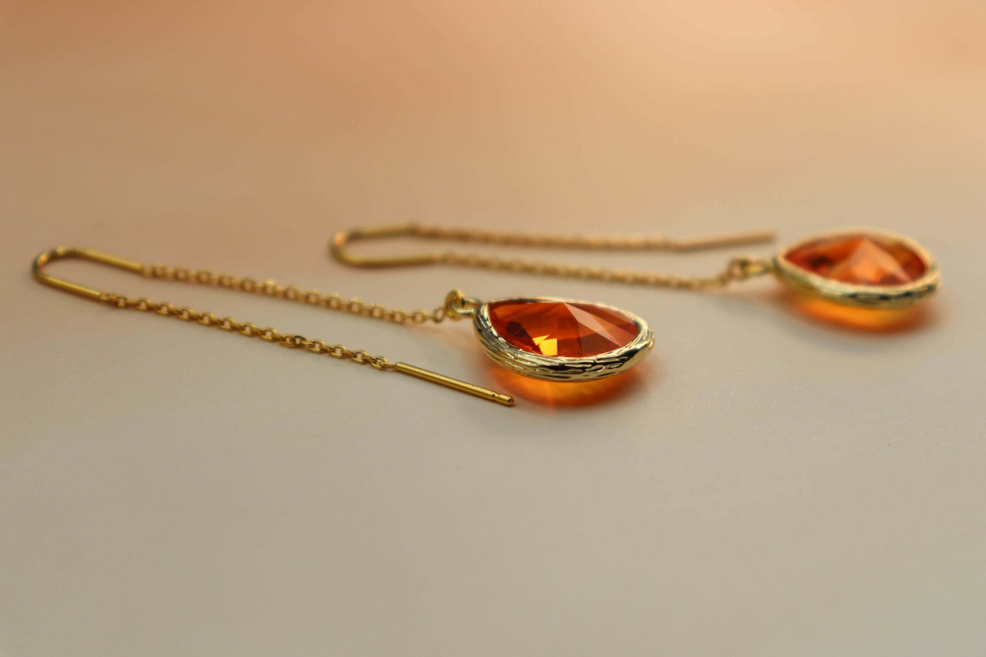 עגילי טיפה כתומים מג'יק סנרייז Princess K Jewelry