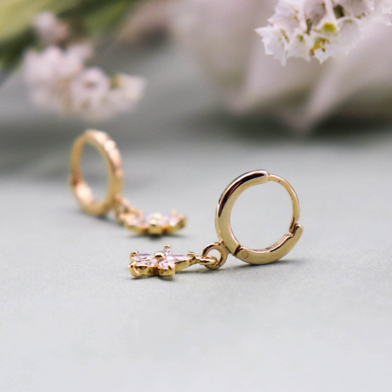 עגילי חישוק פרח טיאנה Princess K Jewelry