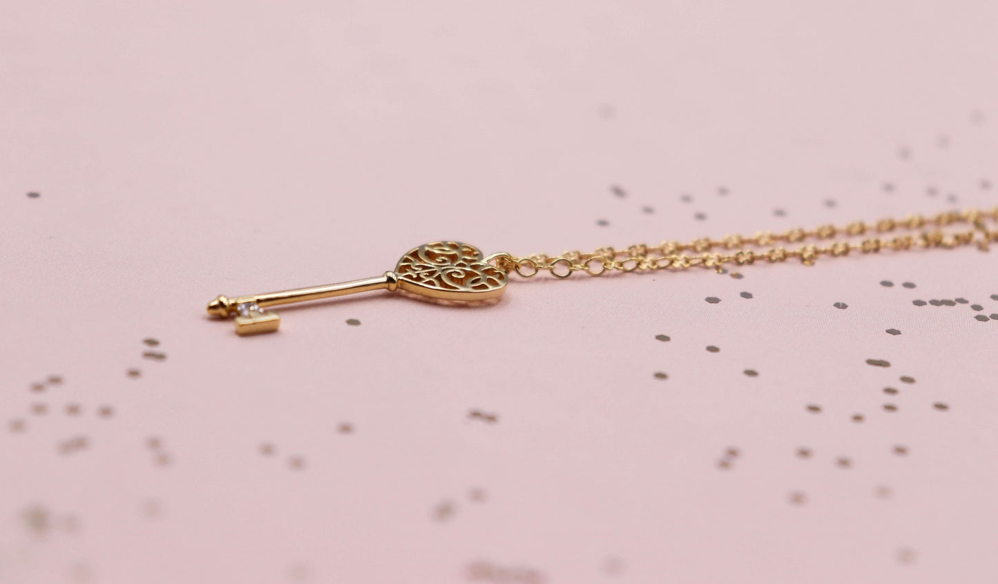 שרשרת מפתח לב זהב קווין Princess K Jewelry