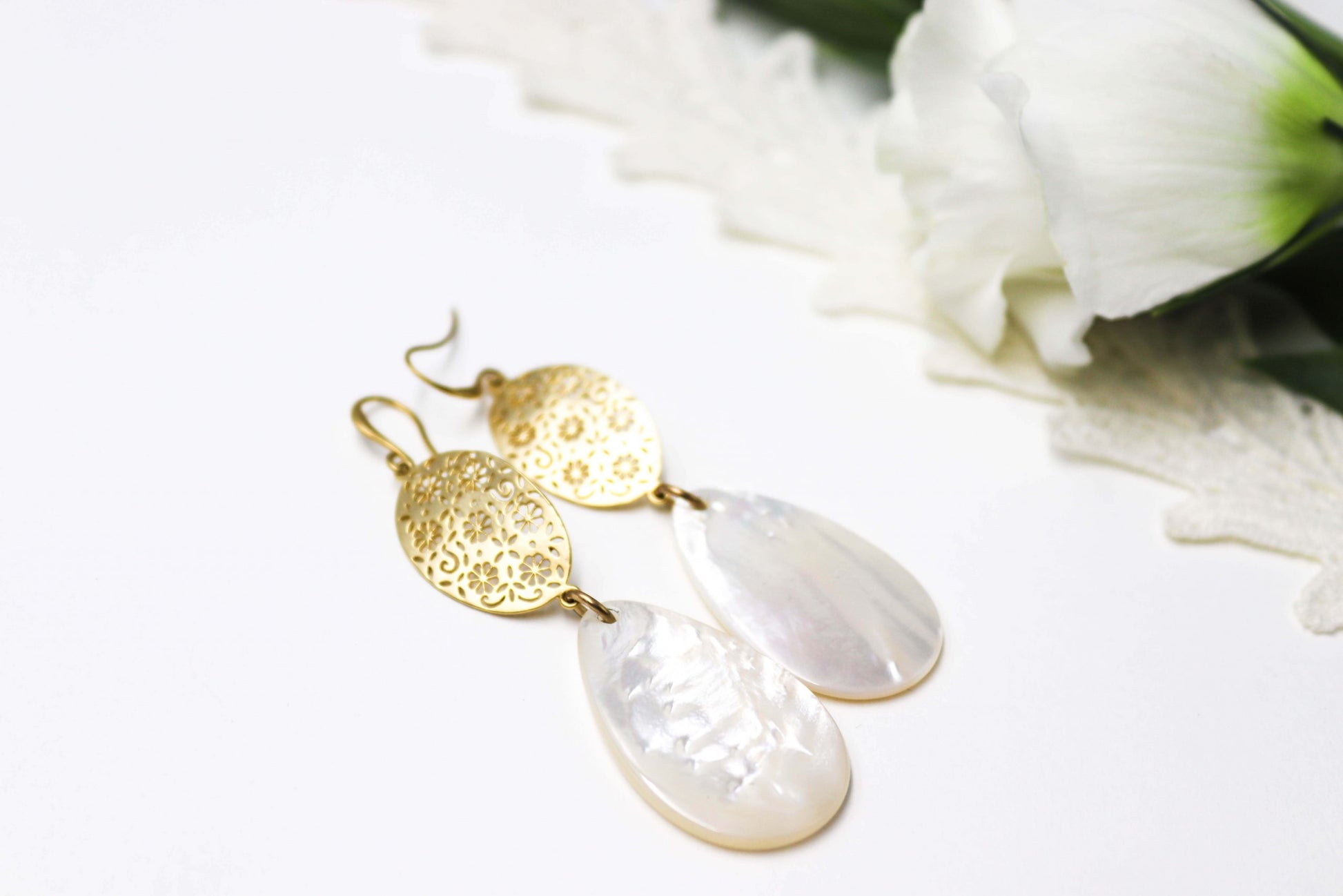 עגילי פנינה זהב אודט Princess K Jewelry