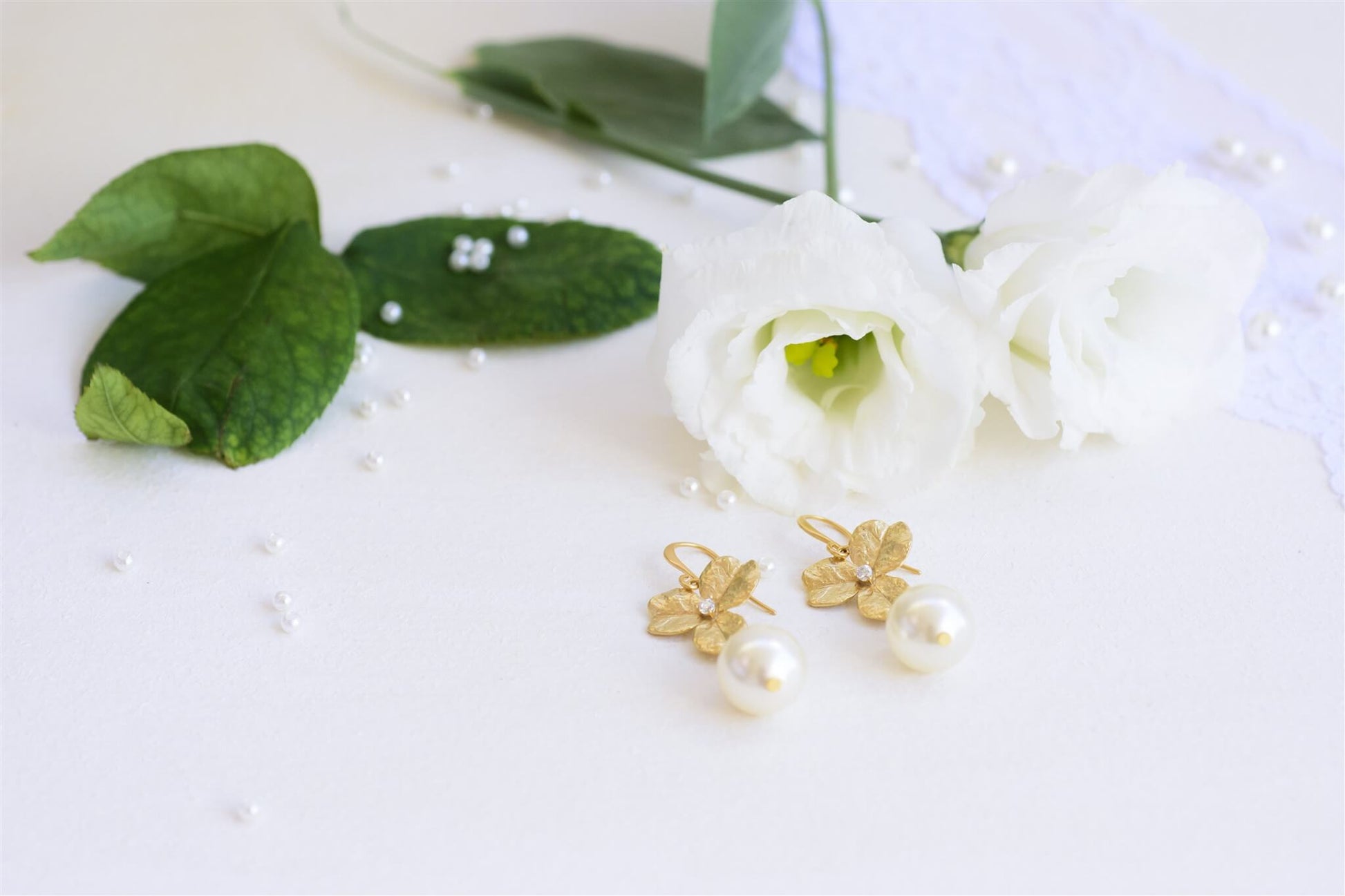 עגילי פנינה ופרח גרייס Princess K Jewelry