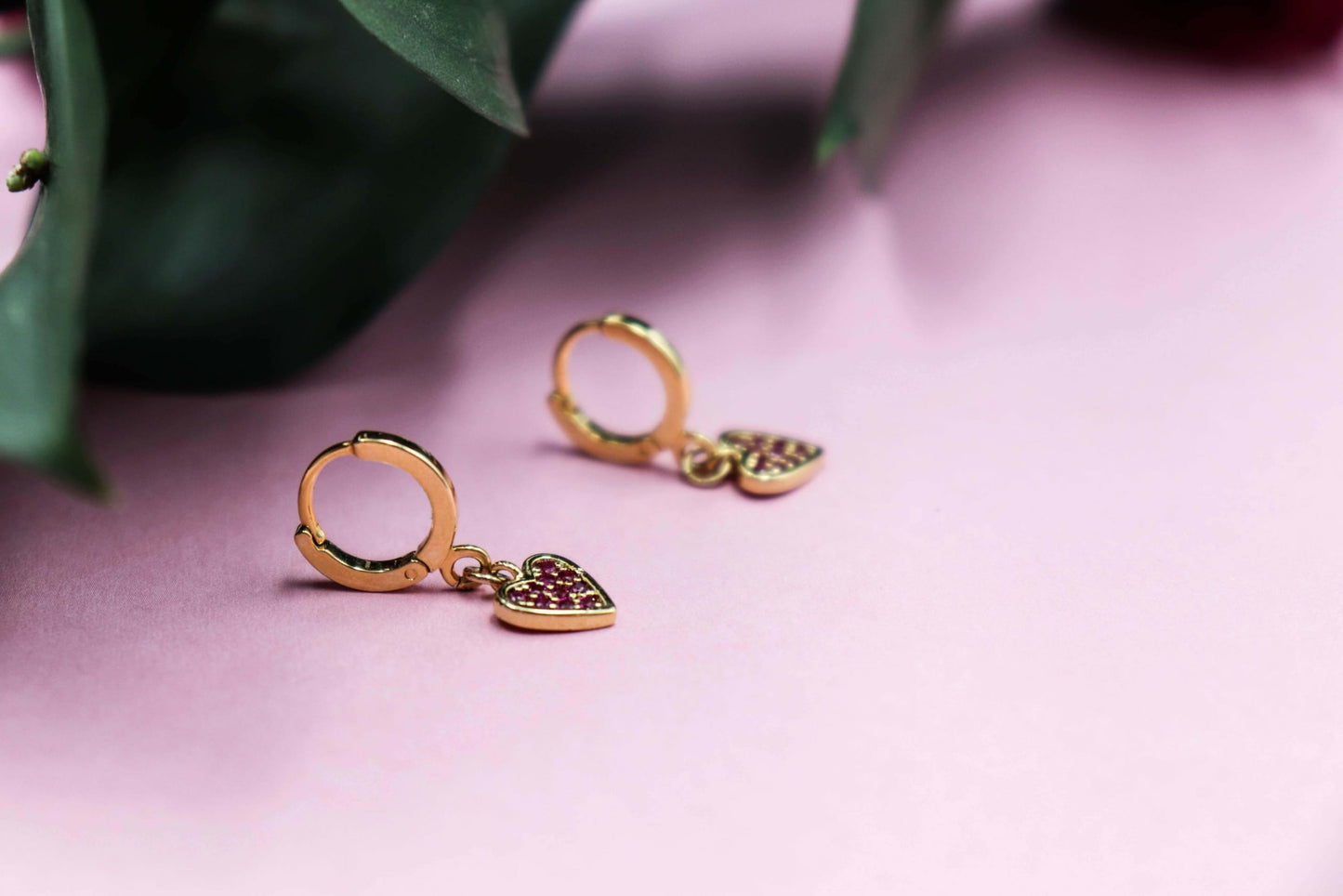עגילי לב קווין אוף הארטס Princess K Jewelry