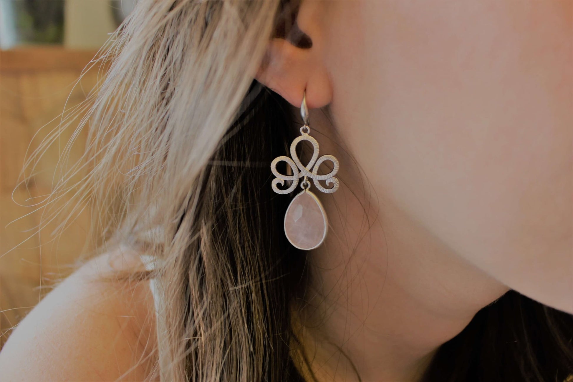 עגילי טיפה ורודים רוזי Princess K Jewelry