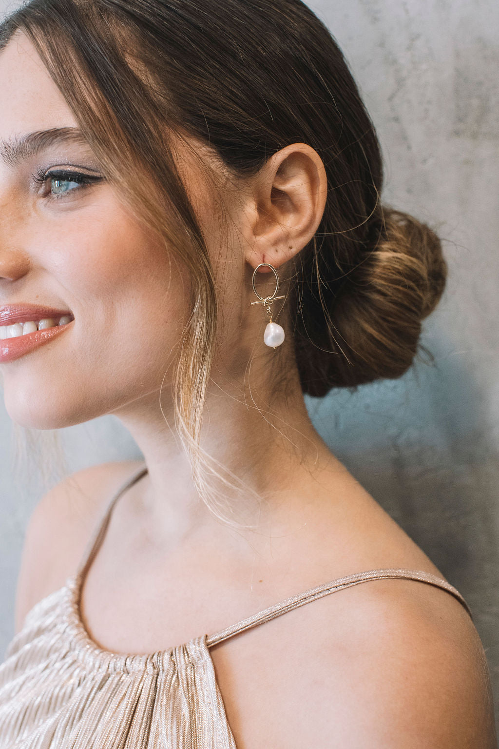 עגילי פנינה זהב אלכסנדרה Princess K Jewelry
