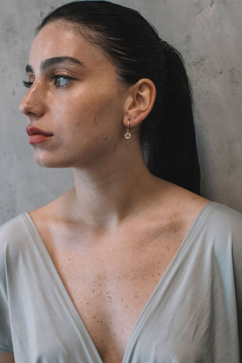 עגילי פרח זהב אינגריד