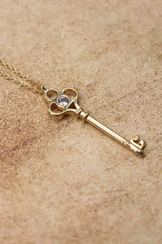 שרשרת בשילוב תליון מפתח זהב לוסי